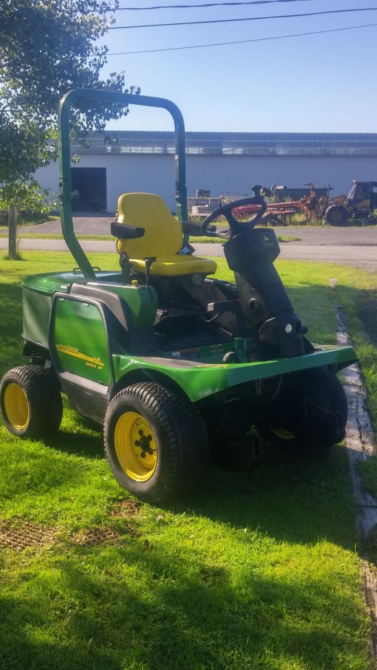 2008 - Tracteurs utilitaire/jardin John-Deere 1445,